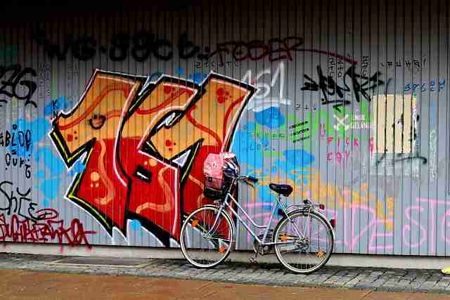 鉴黄师官网入口黄金档警示案例全记录——行业洞察高清图解